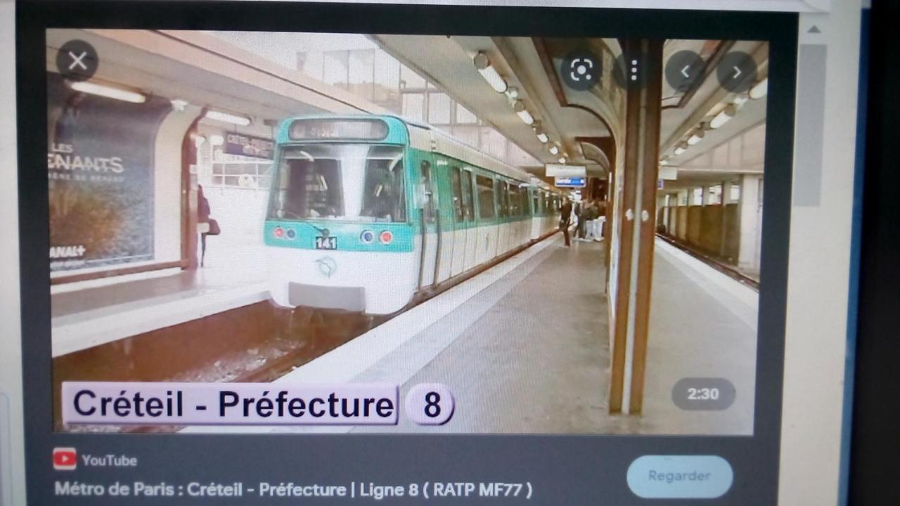 Vue Exceptionnelle Sur Le Lac Créteil Kültér fotó
